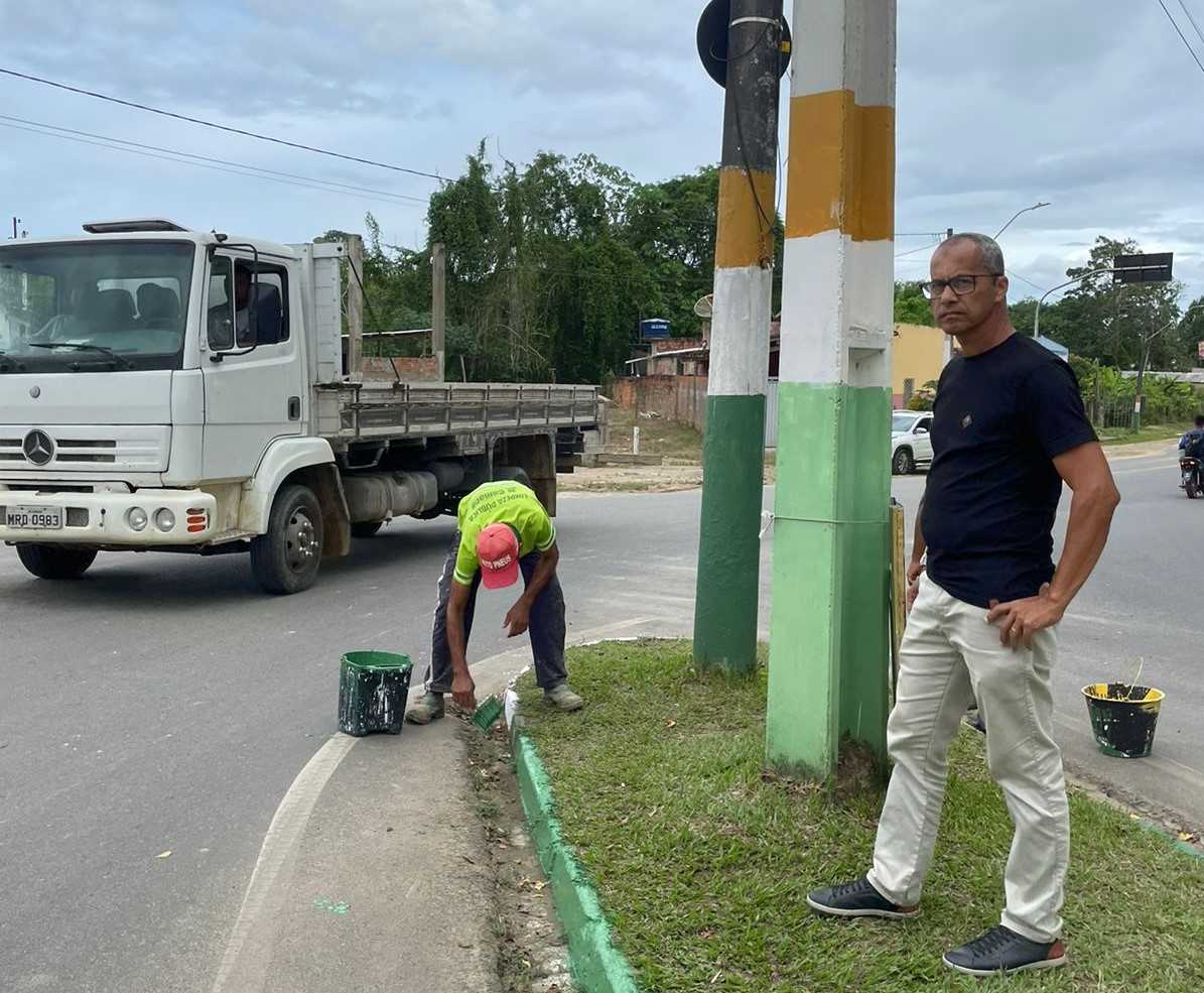 Camacã: Prefeitura intensifica Limpeza, manutenção de ruas e roçadeira na rodovia que liga o trevo